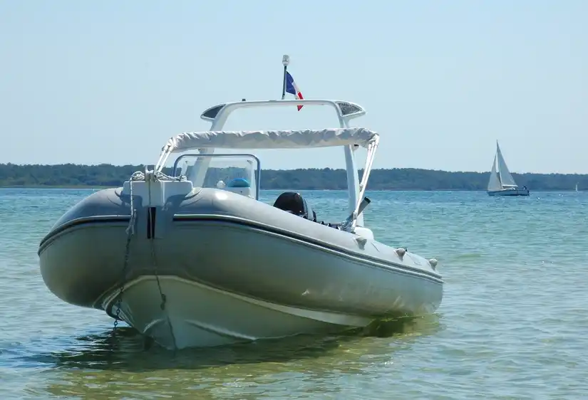 Location semi rigide 56 entre particuliers
