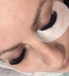 Service : extension de cils Service : extension de cils