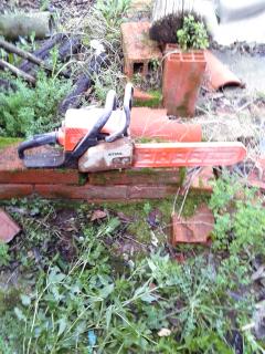 Location : tronconneuse Location : tronconneuse