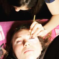 Service : extension de cils Service : extension de cils