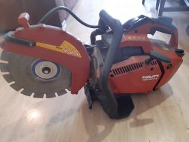 Location : tronconneuse Location : tronconneuse