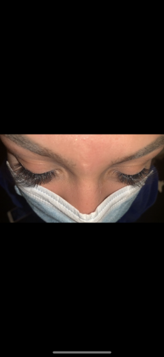 Service : extension de cils Service : extension de cils