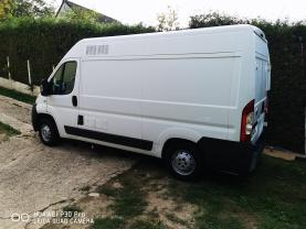 Location : fourgon Location : fourgon