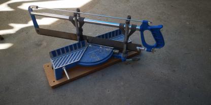 Location : scie a onglet Location : scie a onglet