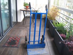 Location : autre Location : autre