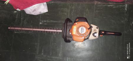 Location : taille haie Location : taille haie