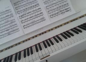 Location : piano Location : piano