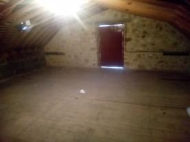 Location : stockage au grenier Location : stockage au grenier