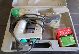 Location : agrafeuse Location : agrafeuse