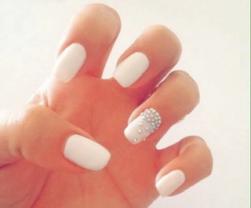 Service : prothesiste ongulaire Service : prothesiste ongulaire