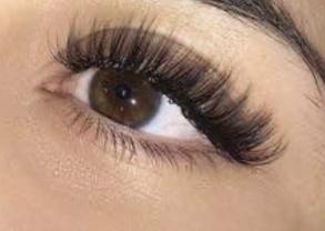 Service : extension de cils Service : extension de cils