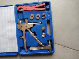 Location : pince a sertir Location : pince a sertir