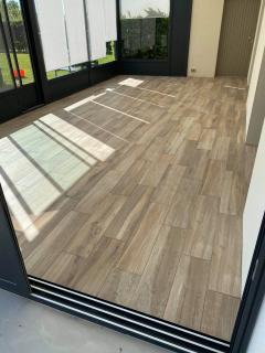 Service : pose de carrelage Service : pose de carrelage