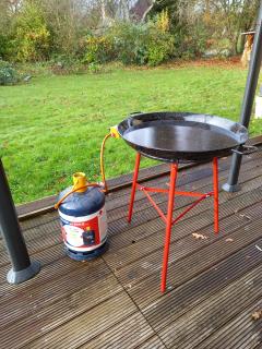 Location : plat a paella Location : plat a paella