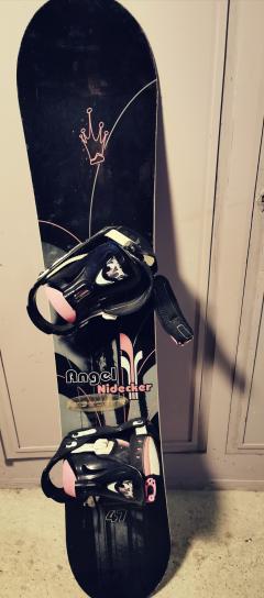 Location : snowboard Location : snowboard