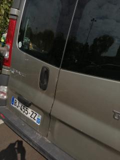 Location : camion camionnette Location : camion camionnette