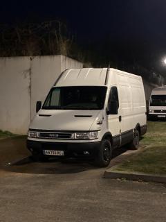 Location : camion camionnette Location : camion camionnette