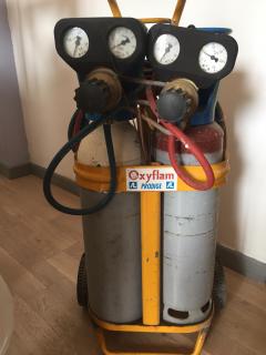 Location : chalumeau Location : chalumeau