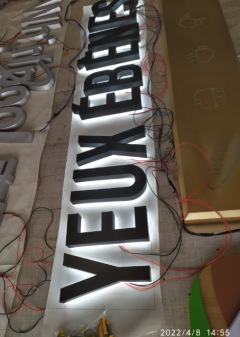 Service : electricien Service : electricien