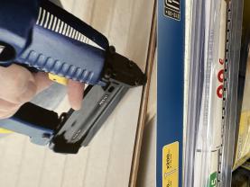 Location : agrafeuse Location : agrafeuse