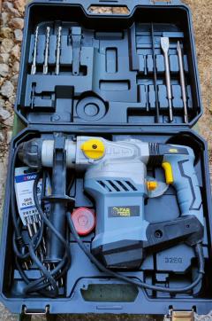 Location : perforateur Location : perforateur