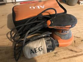 Location : ponceuse Location : ponceuse