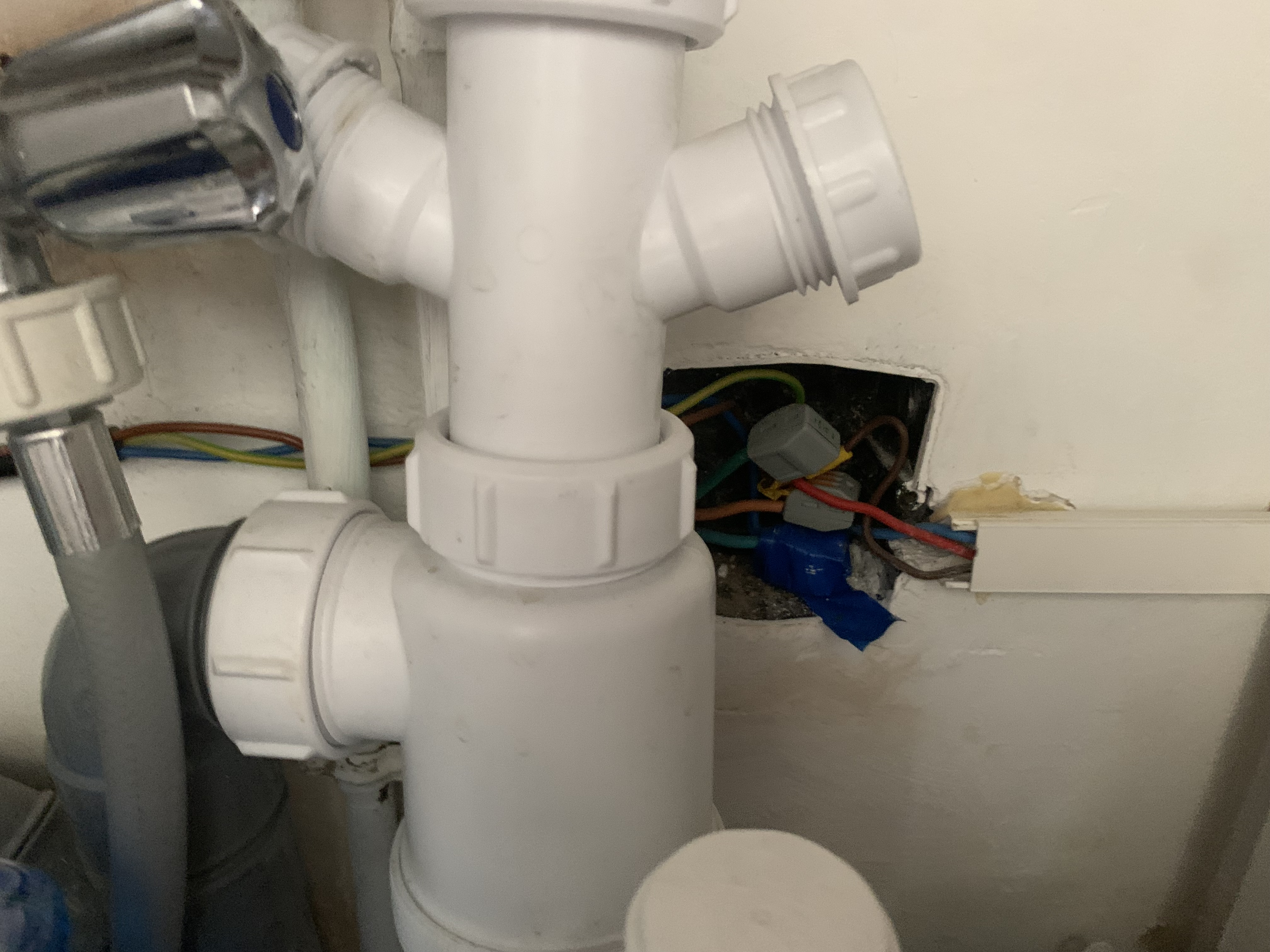 Service electricien 06 entre particuliers