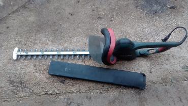 Location : taille haie Location : taille haie