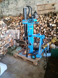 Location : fendeur de buches Location : fendeur de buches