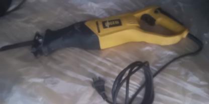 Location : scie sabre Location : scie sabre