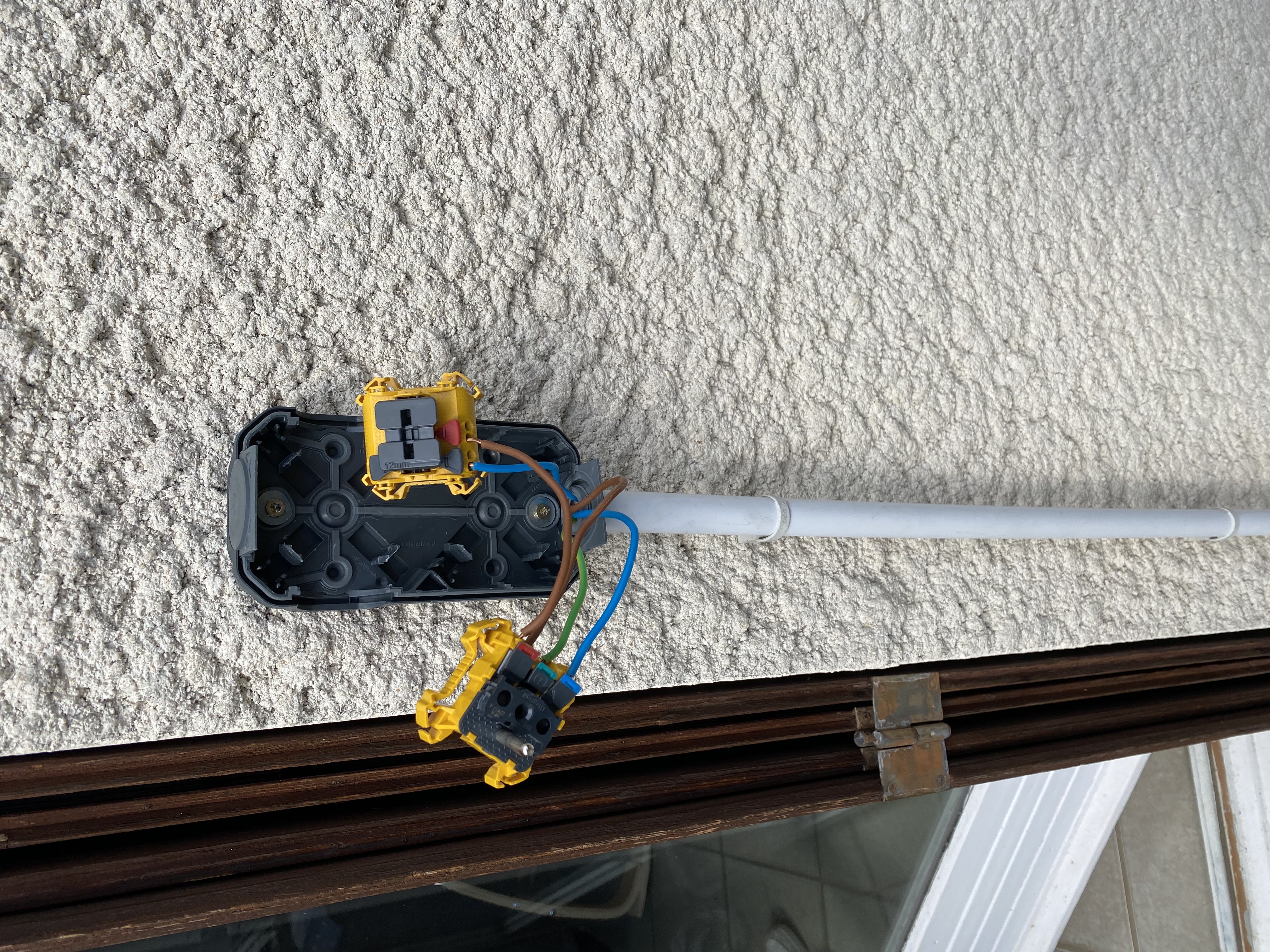 Service electricien 01 entre particuliers