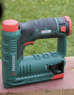 Location : agrafeuse Location : agrafeuse