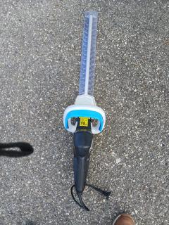 Location : taille haie Location : taille haie