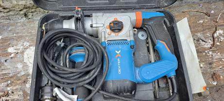 Location : perforateur Location : perforateur