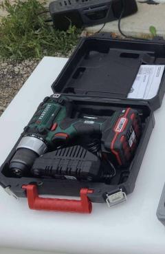 Location : visseuse Location : visseuse