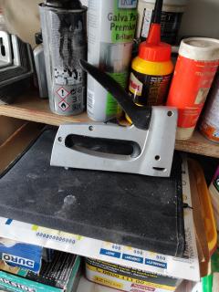 Location : agrafeuse Location : agrafeuse