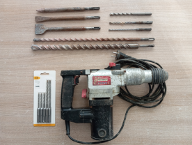 Location : perforateur Location : perforateur