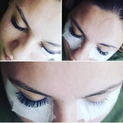 Service : extension de cils Service : extension de cils