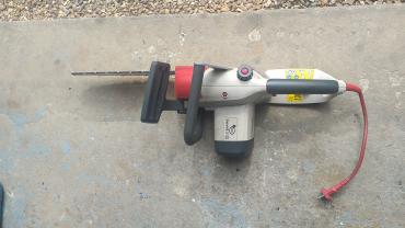 Location : tronconneuse Location : tronconneuse