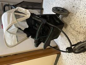 Location : poussette Location : poussette