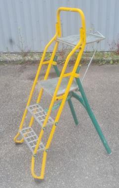 Location : escabeau Location : escabeau