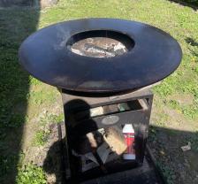 Location : barbecue Location : barbecue