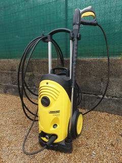 Location : nettoyeur haute pression Location : nettoyeur haute pression