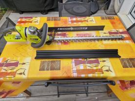 Location : taille haie Location : taille haie