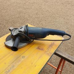 Location : meuleuse Location : meuleuse