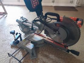 Location : scie a onglet Location : scie a onglet