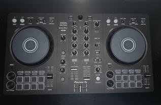 Location : platine de mixage Location : platine de mixage