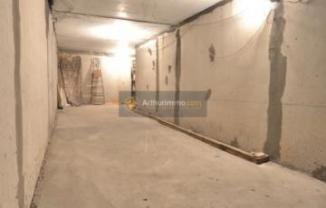 Location : garage Location : garage