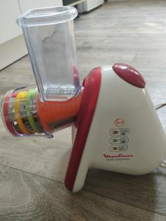 Location : robot multifonctions Location : robot multifonctions