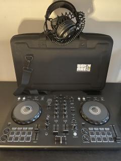 Location : platine de mixage Location : platine de mixage